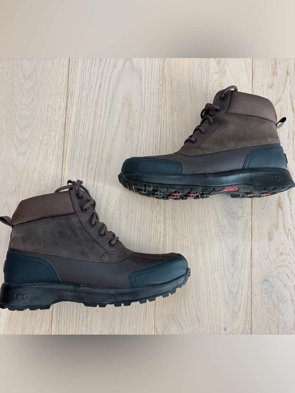 UGG Mens Black Brown Leather Waterproof Lace Up Duck Winter Hiking Boots US 12